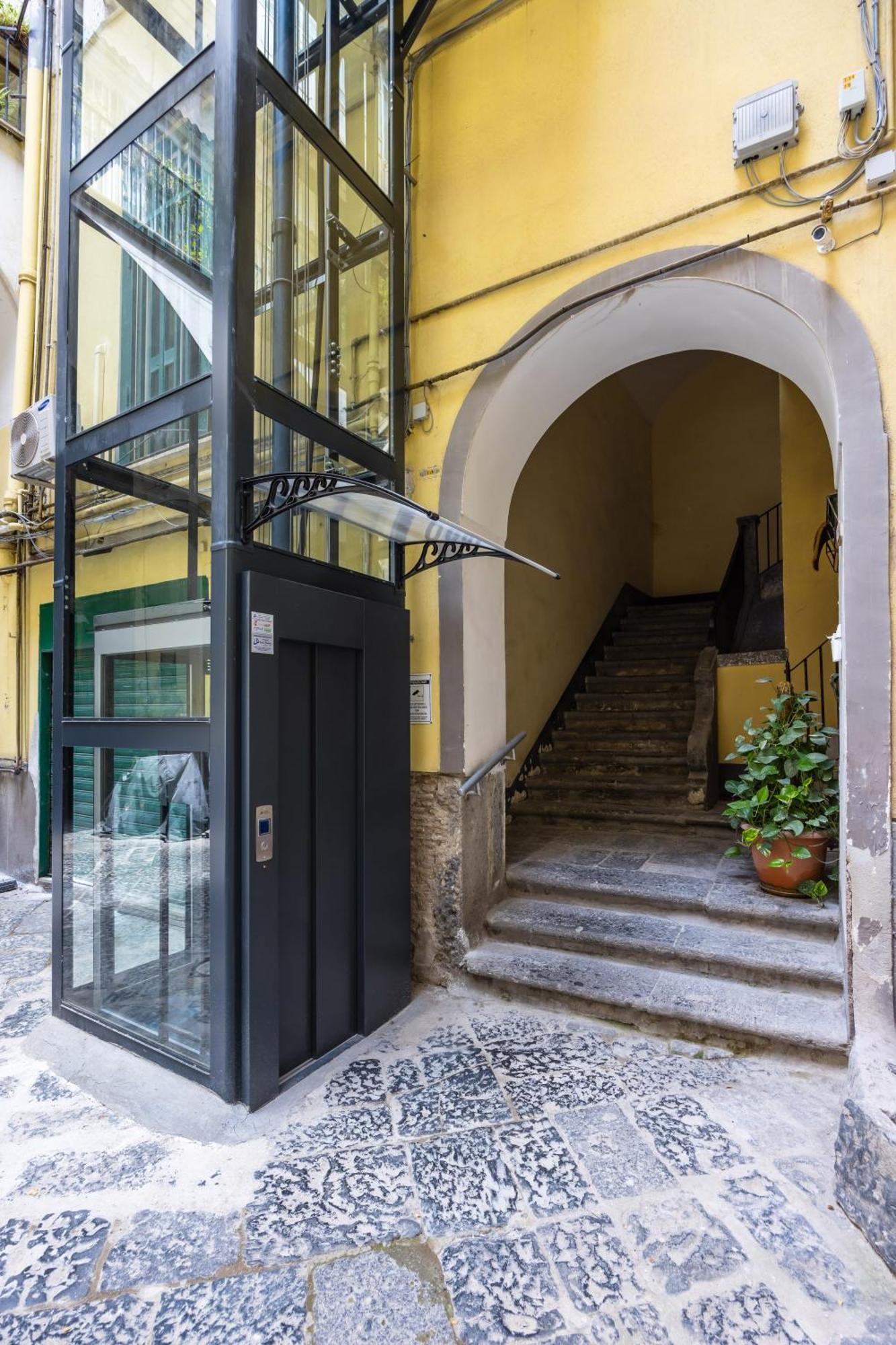 Piazza Miraglia - Apartment By Wonderful Italy Nápoly Kültér fotó